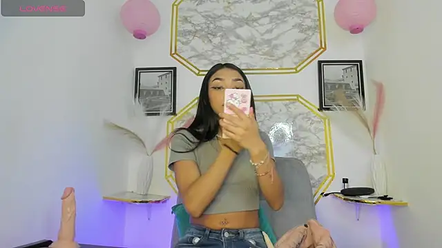 Snapshot of jaulyn_18__ chatting on 05-26-26, 12:23 jaulyn 18 online show from 05-26-26, 12:23
