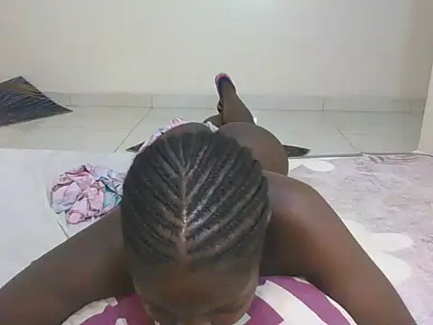 Snapshot of shugabaibe chatting on 06-25-26, 04:23 shugabaibe online show from 06-25-26, 04:23
