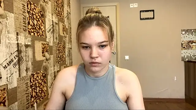 HellyRay online show from 05-26-26, 01:07