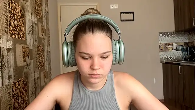 HellyRay online show from 06-23-26, 01:09