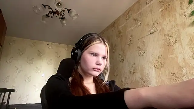 Snapshot of SusanaLeichty chatting on 06-04-26, 07:03 SusanaLeichty online show from 06-04-26, 07:03