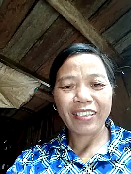 Snapshot of Elfledaa chatting on 06-15-26, 06:26 Elfledaa online show from 06-15-26, 06:26