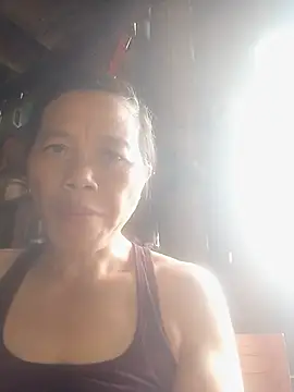 Snapshot of Elfledaa chatting on 06-25-26, 06:29 Elfledaa online show from 06-25-26, 06:29