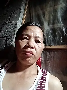 Snapshot of Elfledaa chatting on 07-18-26, 02:43 Elfledaa online show from 07-18-26, 02:43