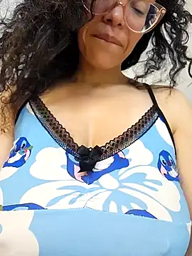 LUCI LOVE online show from 12-04-24, 11:41