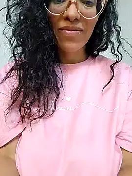 LUCI LOVE online show from 01-25-25, 03:09