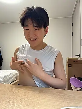 Snapshot of k-kinky chatting on 06-17-26, 04:08 k-kinky online show from 06-17-26, 04:08