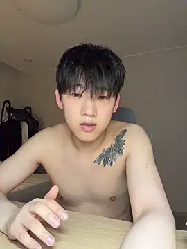 Snapshot of k-kinky chatting on 06-20-26, 08:00 k-kinky online show from 06-20-26, 08:00