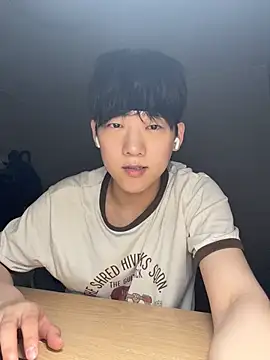 Snapshot of k-kinky chatting on 07-13-26, 05:27 k-kinky online show from 07-13-26, 05:27