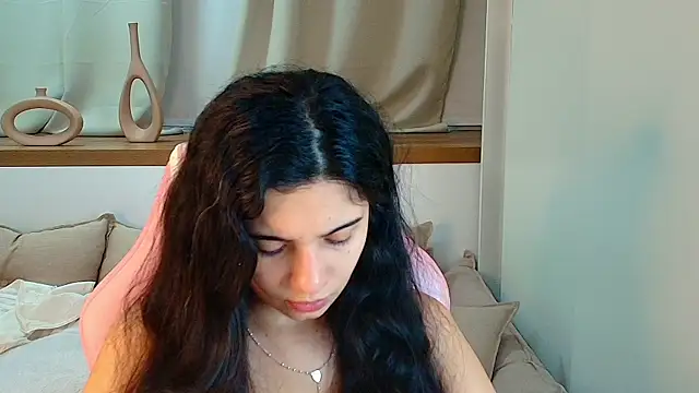 Snapshot of Rose_Desiree chatting on 06-25-26, 11:04 Rose Desiree online show from 06-25-26, 11:04