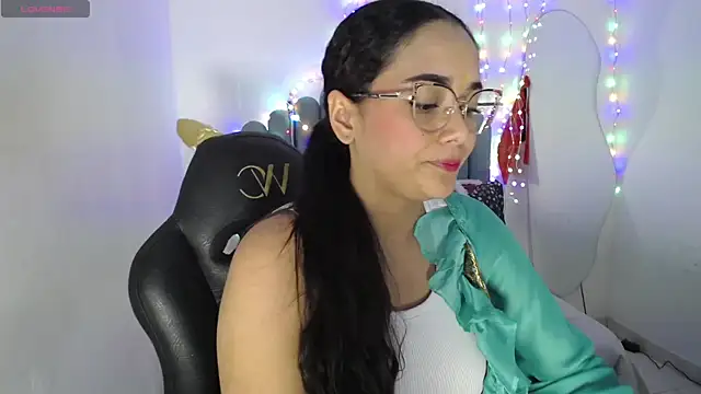 farah samira online show from 06-24-26, 07:46