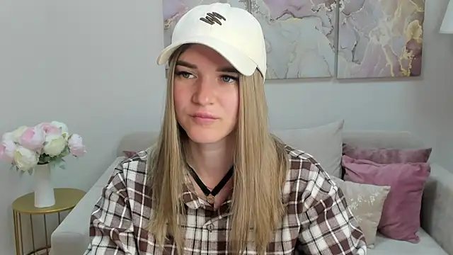 RoxyReignn online show from 06-19-26, 09:51