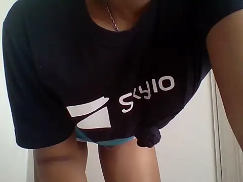 Snapshot of thaisleen chatting on 06-01-26, 10:50 thaisleen online show from 06-01-26, 10:50