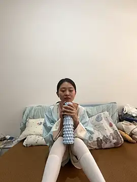 Snapshot of tuuann chatting on 05-26-26, 05:25 tuuann online show from 05-26-26, 05:25