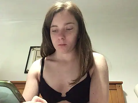 Maisie 01 online show from 06-10-26, 08:46
