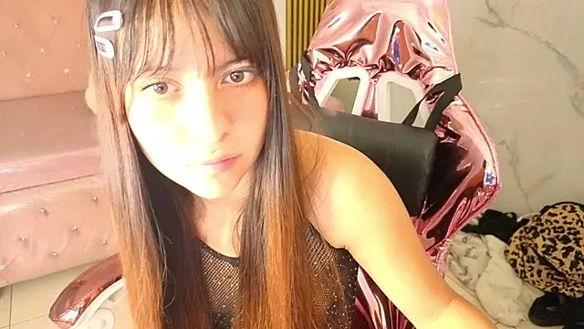 isabeau s online show from 06-23-26, 01:31