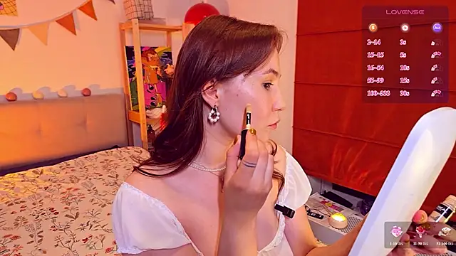 Snapshot of come_in_bed chatting on 07-11-26, 03:26 come in bed online show from 07-11-26, 03:26