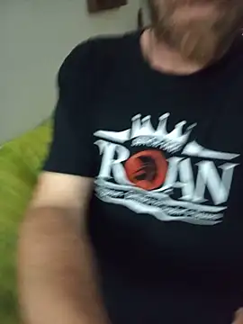 Snapshot of Toni13_1983 chatting on 06-14-26, 10:01 Toni13 1983 online show from 06-14-26, 10:01