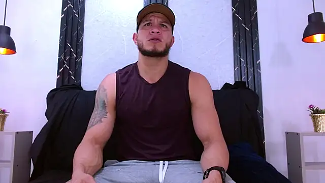 Maximiliano Stronge online show from 06-10-26, 07:35