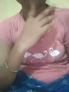 Snapshot of PRIYAGIRLHOT chatting on 06-18-26, 03:27 PRIYAGIRLHOT online show from 06-18-26, 03:27
