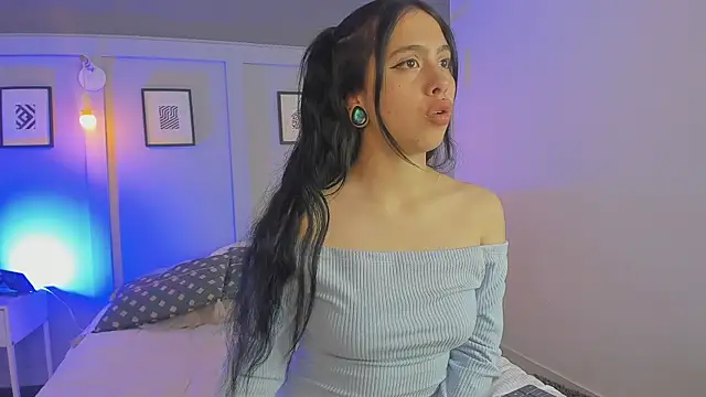 Snapshot of Kimdyy_ chatting on 06-13-26, 02:26 Kimdyy online show from 06-13-26, 02:26