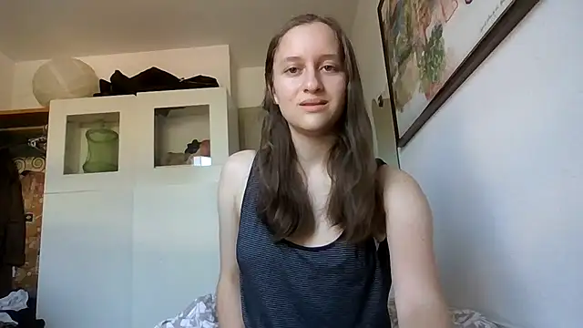 SoftieSophie online show from 05-26-26, 03:08