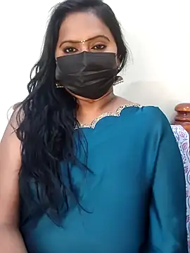Snapshot of Meera_mia chatting on 05-25-26, 08:31 Meera mia online show from 05-25-26, 08:31
