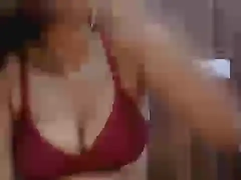 Snapshot of Himanshi_Singh chatting on 06-04-26, 11:16 Himanshi Singh online show from 06-04-26, 11:16