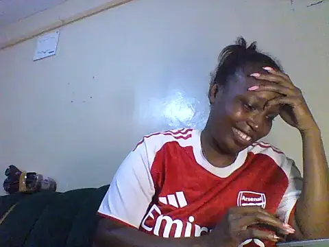 Snapshot of Lynn_001 chatting on 05-31-26, 08:10 Lynn 001 online show from 05-31-26, 08:10