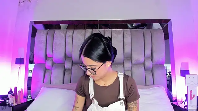 Snapshot of Milawink chatting on 07-02-26, 07:09 Milawink online show from 07-02-26, 07:09