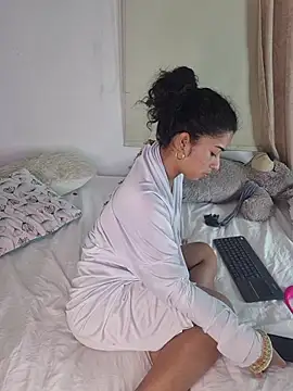 Snapshot of Nadia-Monroe chatting on 07-19-26, 06:22 Nadia-Monroe online show from 07-19-26, 06:22