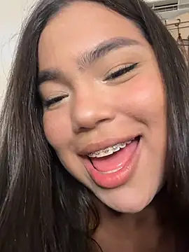 Snapshot of emily_morgam chatting on 07-19-26, 02:26 emily morgam online show from 07-19-26, 02:26