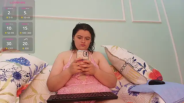 Vicky-Mooree online show from 06-19-26, 09:07