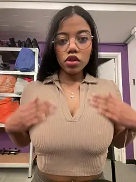 Ariana roxe  online show from 06-11-26, 04:54