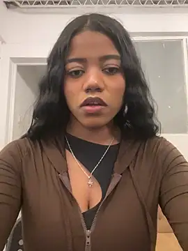 Ariana roxe  online show from 07-18-26, 04:38