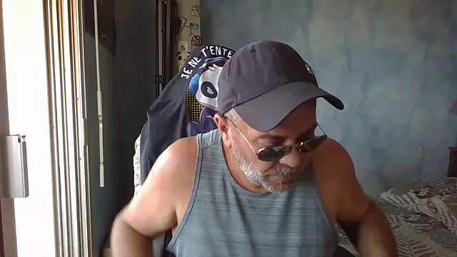 Snapshot of panda_06200 chatting on 06-18-26, 09:14 panda 06200 online show from 06-18-26, 09:14