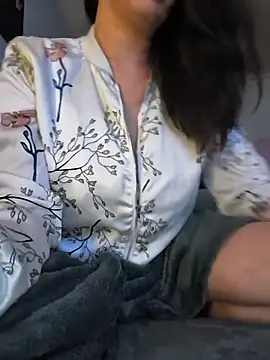 Snapshot of priska-lova chatting on 06-07-26, 12:04 priska-lova online show from 06-07-26, 12:04