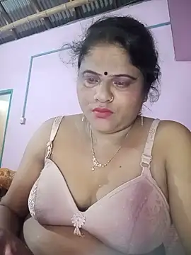 Snapshot of Maya_Vabi chatting on 06-18-26, 02:54 Maya Vabi online show from 06-18-26, 02:54