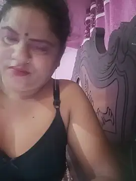 Snapshot of Maya_Vabi chatting on 07-21-26, 01:57 Maya Vabi online show from 07-21-26, 01:57