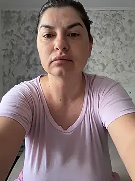 Snapshot of evaxxxcurvyxxx chatting on 07-21-26, 06:16 evaxxxcurvyxxx online show from 07-21-26, 06:16