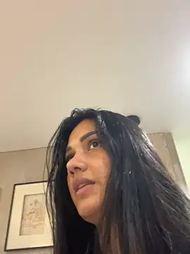 AnnitaG online show from 05-27-26, 01:57