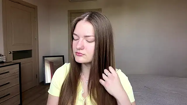 lizzzanatooo online show from 06-01-26, 07:32