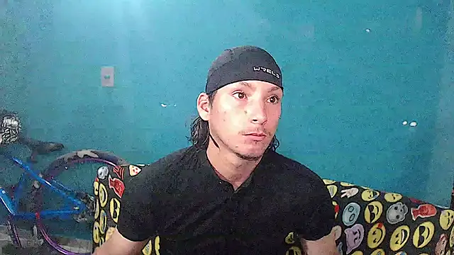Snapshot of MrKingsaintx chatting on 06-16-26, 01:30 MrKingsaintx online show from 06-16-26, 01:30