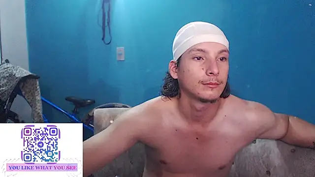 Snapshot of MrKingsaintx chatting on 06-28-26, 01:33 MrKingsaintx online show from 06-28-26, 01:33
