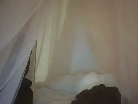 Snapshot of Nyx_Nuit chatting on 06-15-26, 12:24 Nyx Nuit online show from 06-15-26, 12:24