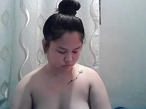 Snapshot of ThePrettySecret chatting on 06-07-26, 10:19 ThePrettySecret online show from 06-07-26, 10:19