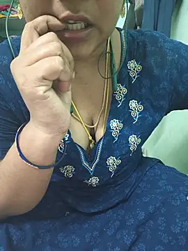 Tamil-kaviya98 online show from 06-30-26, 07:42