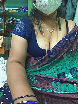 Tamil-kaviya98 online show from 08-05-26, 10:01
