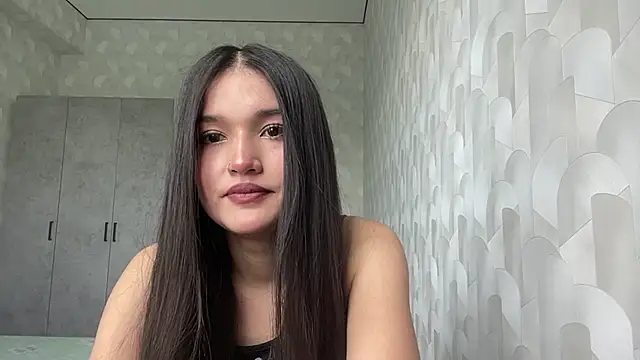 Snapshot of LisetteParajon chatting on 06-15-26, 05:09 LisetteParajon online show from 06-15-26, 05:09