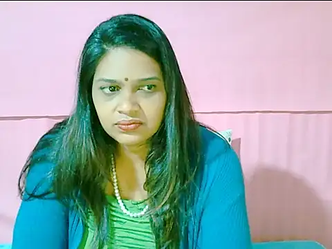 Snapshot of SexyIndianSugar chatting on 05-28-26, 05:49 SexyIndianSugar online show from 05-28-26, 05:49
